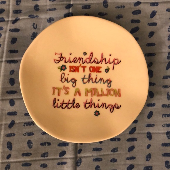 Plate🦋 - Picture 1 of 2